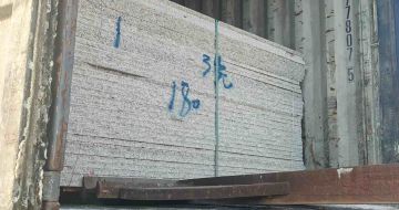 宁夏 芝麻白花岗岩石材3.0公分光面毛板装柜出货