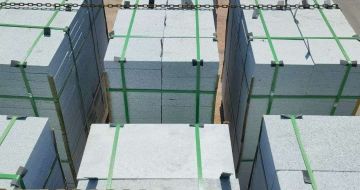 宁夏 芝麻白花岗岩5公分地铺石 花岗岩厂家工厂装车日常