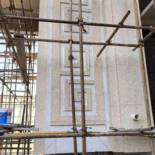 宁夏 黄金麻花岗岩别墅外墙干挂回纹造型效果