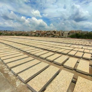 宁夏 黄金麻荔枝面花岗岩石材地铺石防护中