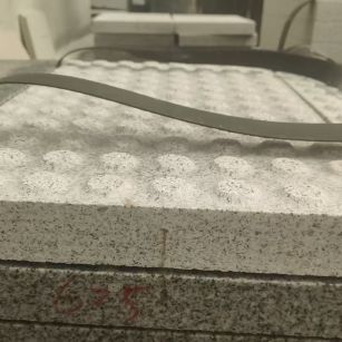 宁夏 芝麻白花岗岩6.0公分荔枝面五轴加工雕刻盲点