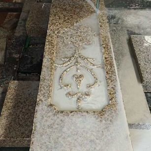 宁夏 黄金麻花岗岩异形加工雕刻栏杆大柱