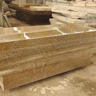 宁夏 黄金麻栏杆料半成品加工中