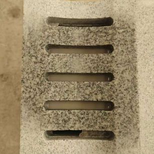 宁夏 芝麻白拉丝面花岗岩U型开槽排水槽