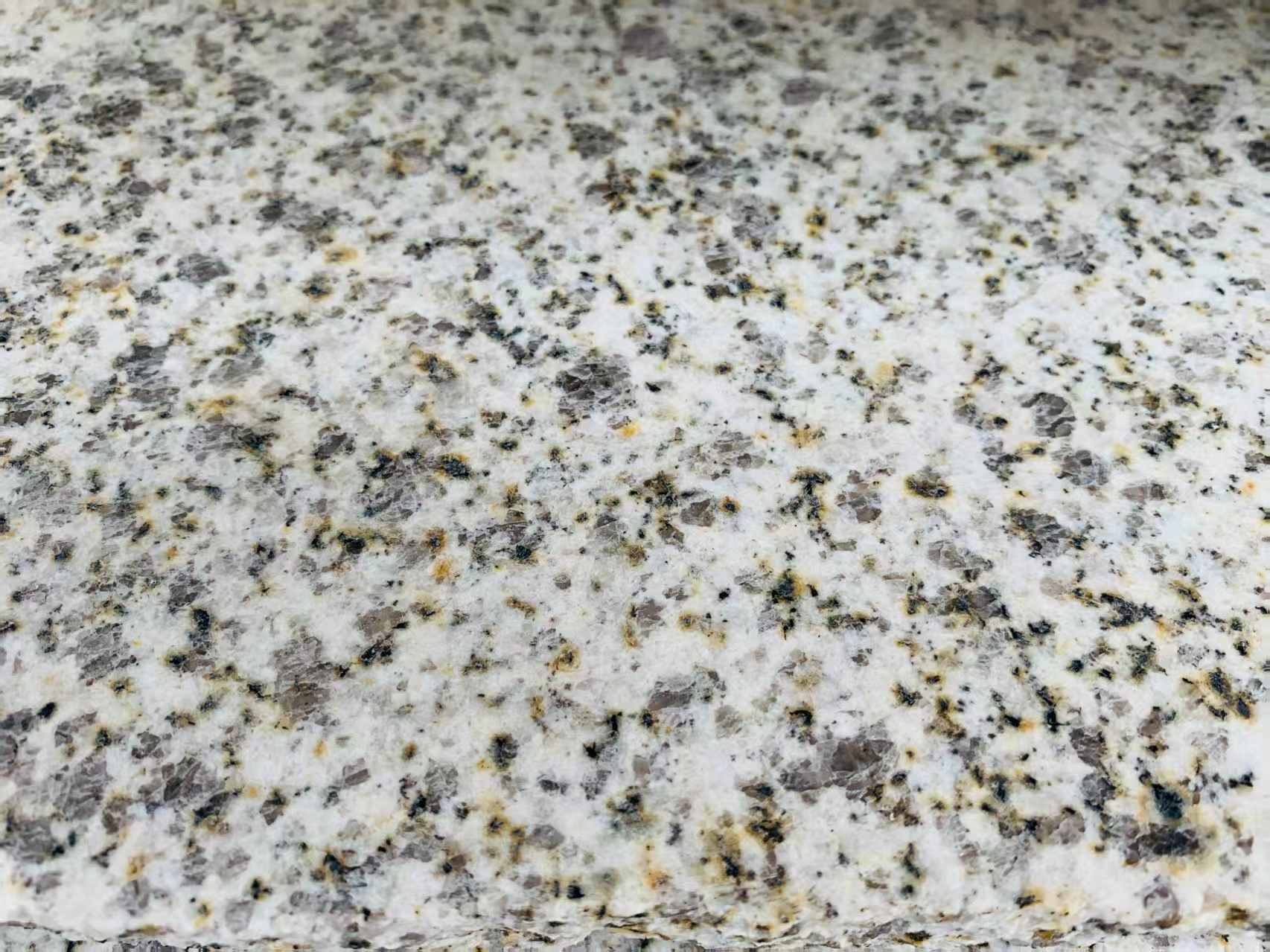 宁夏 黄金麻花岗岩石材浅黄光面