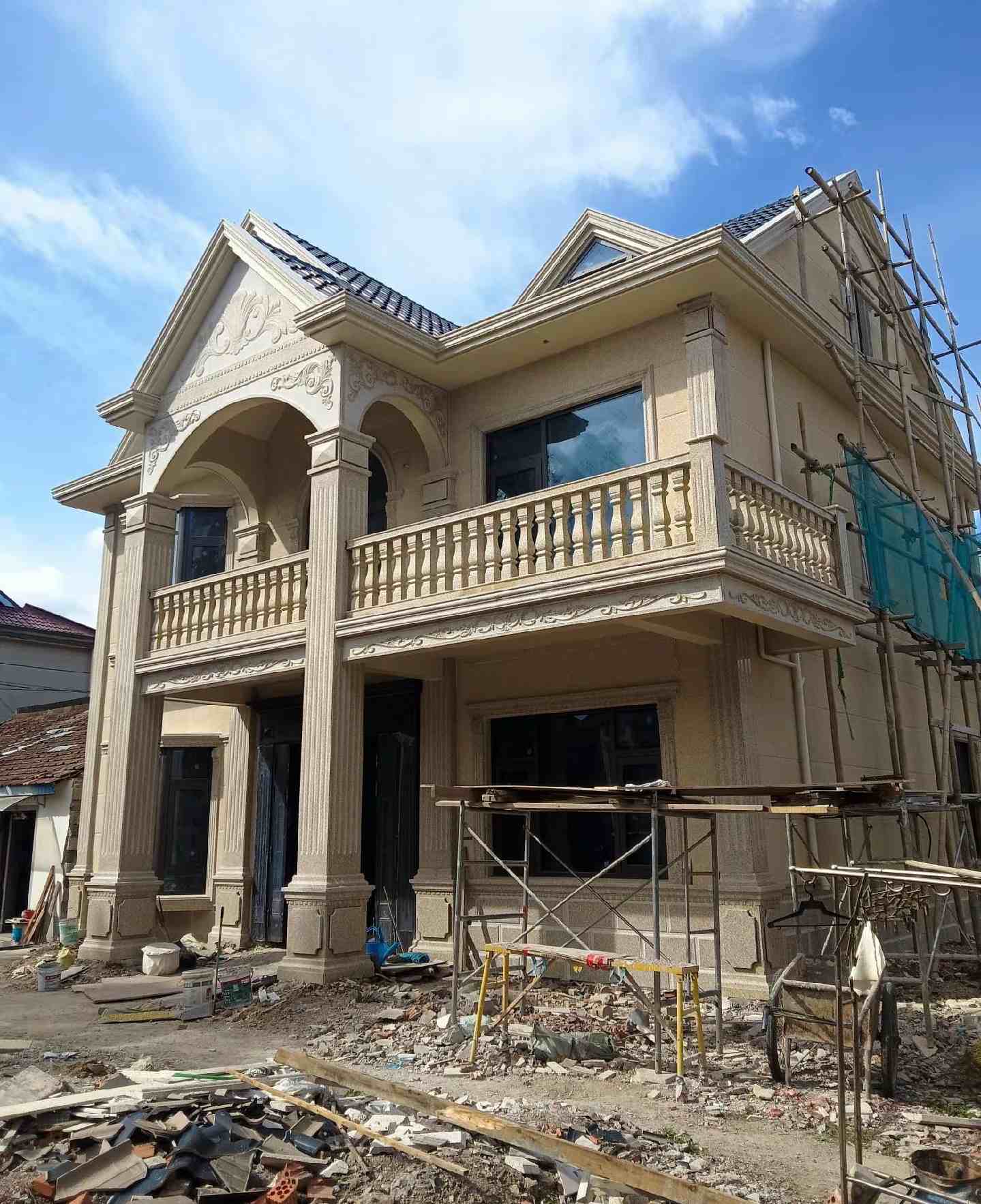 宁夏 黄金麻花岗岩石材私人别墅雕花门楼柱阳台栏杆