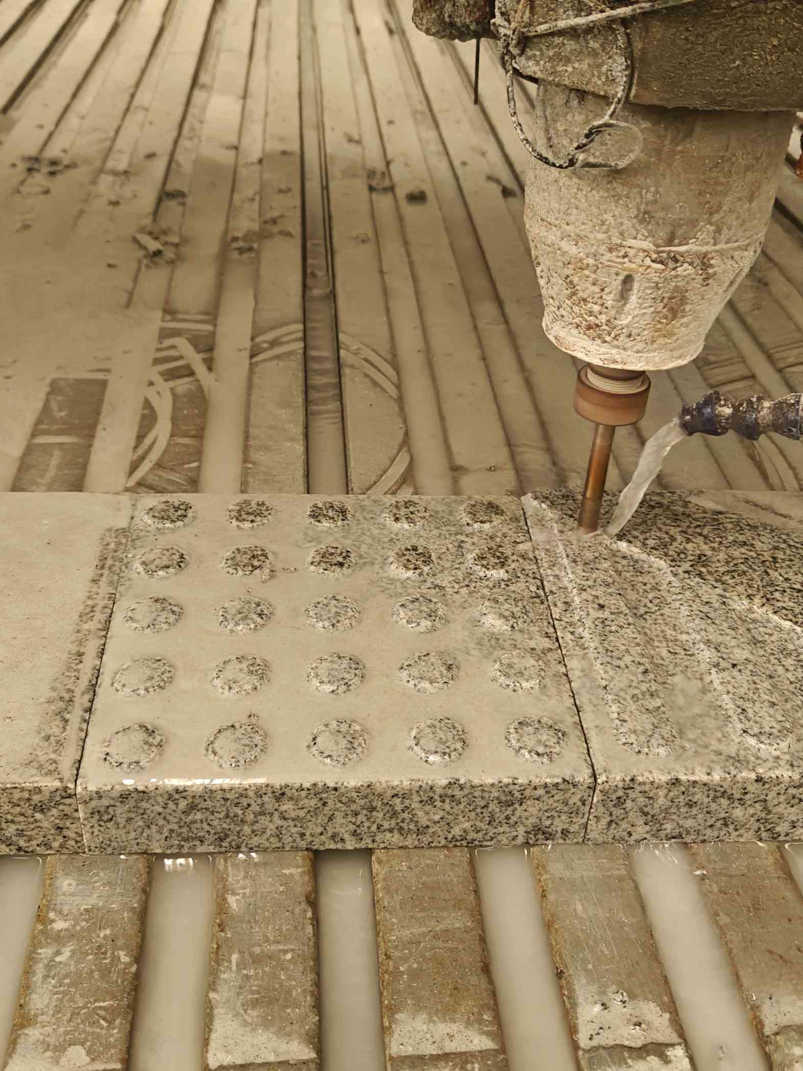 宁夏 芝麻白花岗岩石材盲人石、盲道石、盲点石