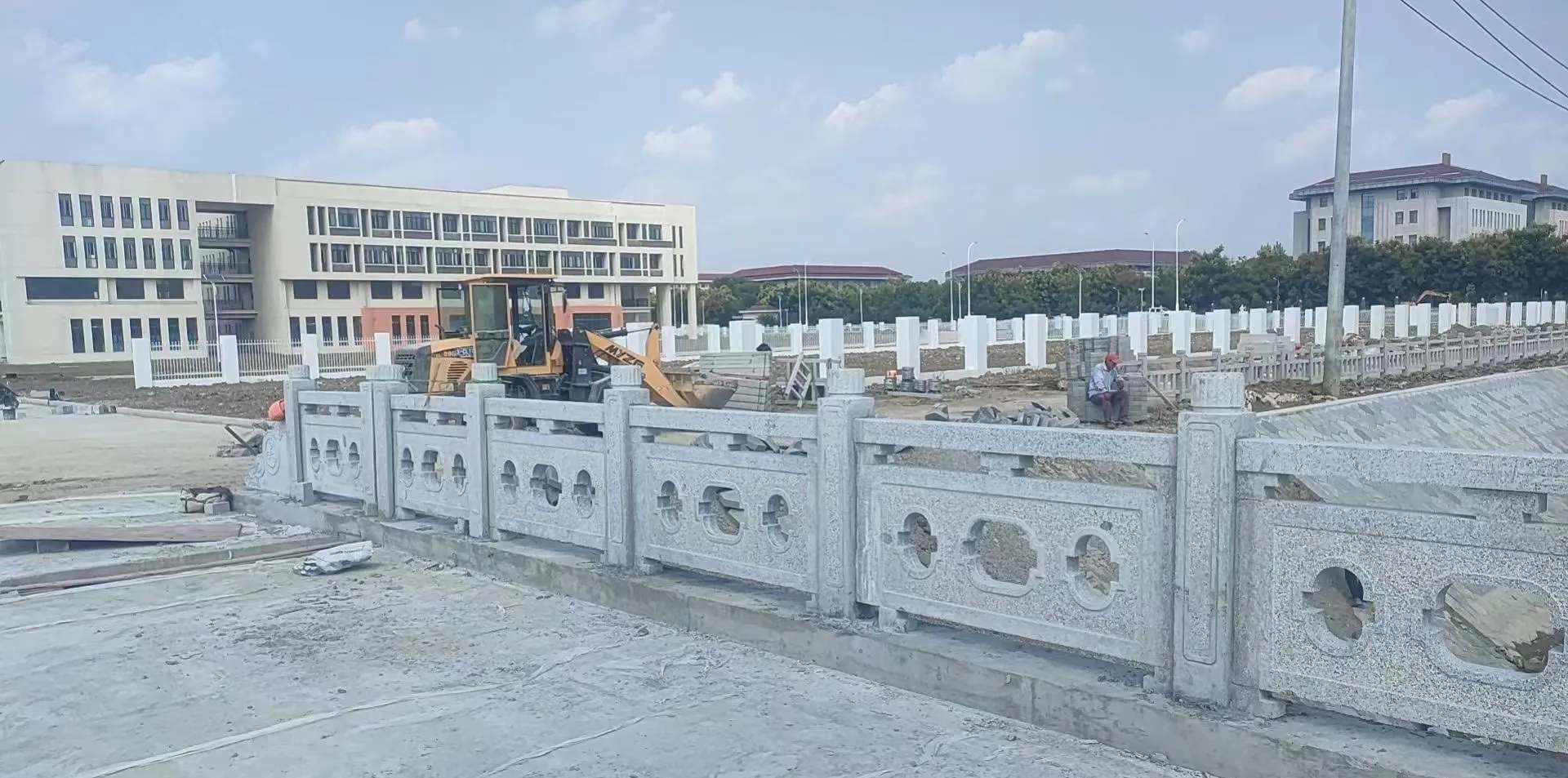 宁夏 白麻花岗岩荔枝面河道栏杆