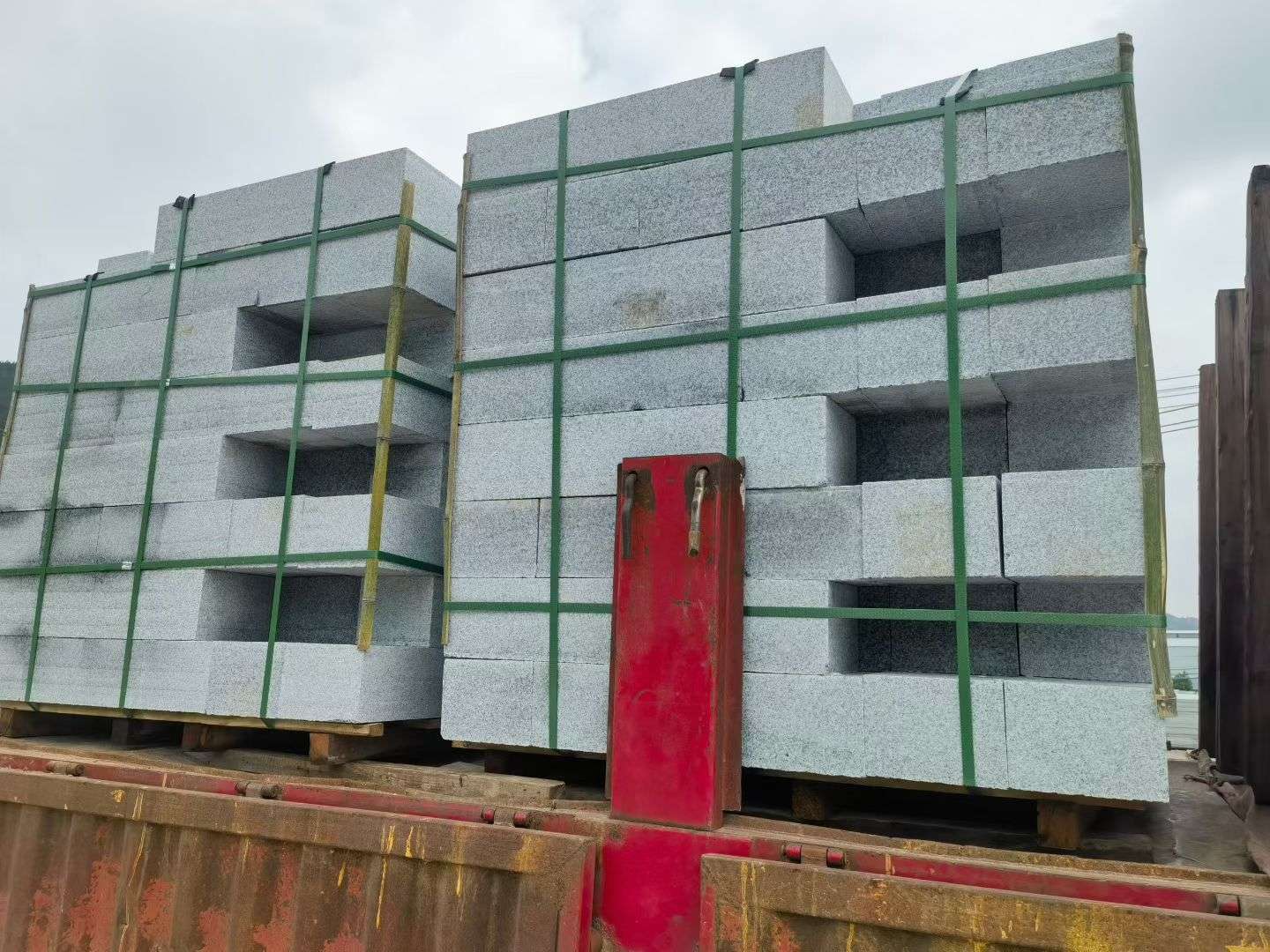 宁夏 芝麻白花岗岩路沿石，平石，路侧石，马路牙子，路缘石，立缘石，平缘石等