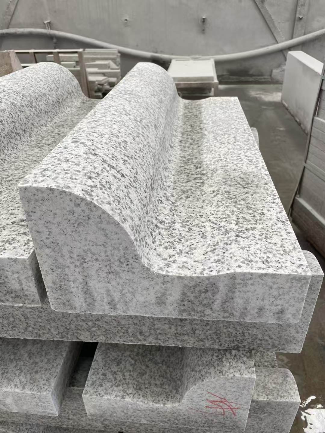 宁夏 白麻花岗岩S型路沿石，路侧石，马路牙子等