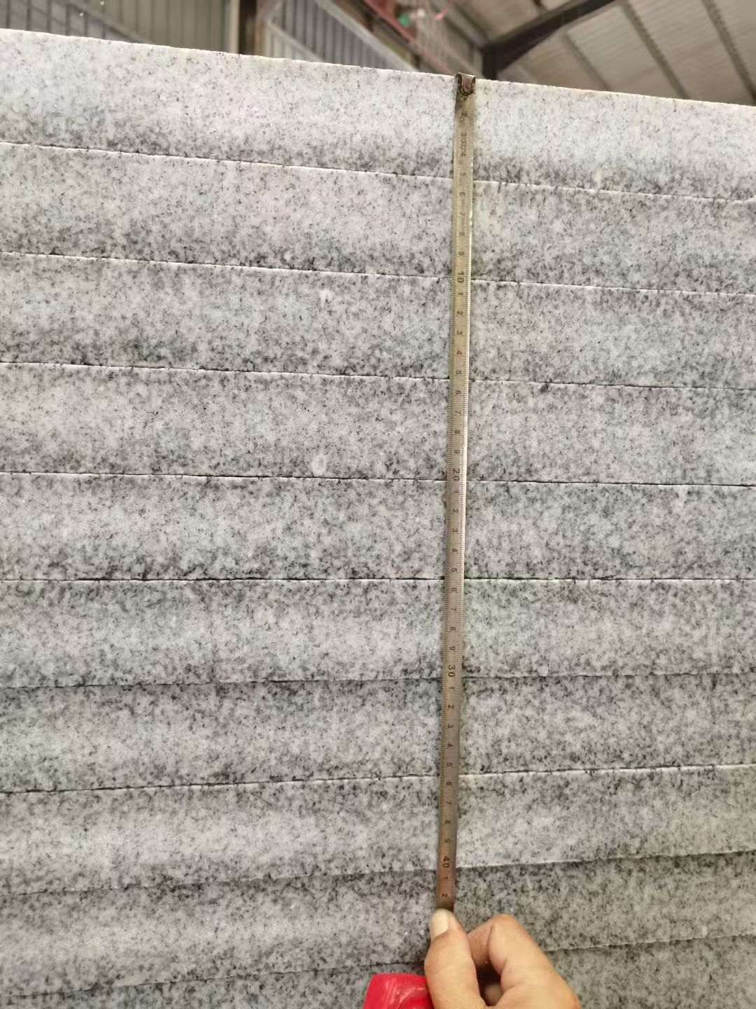 宁夏 芝麻白火烧成品厚薄均匀，B料价格接近A料质量