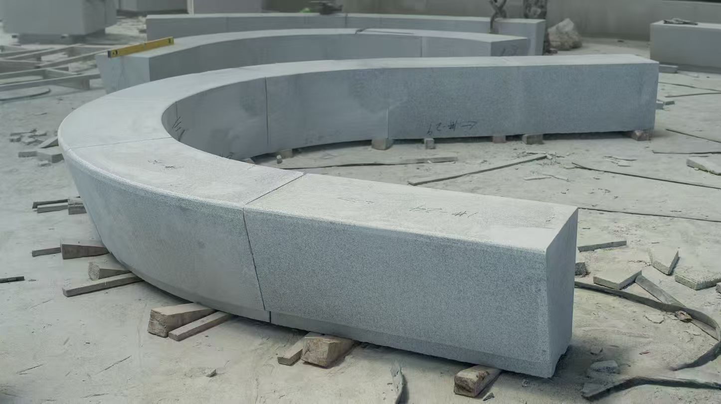 宁夏 芝麻白花岗岩光面弧形坐凳